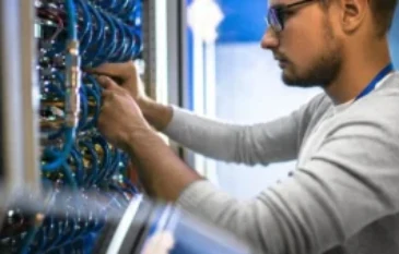 How to Choose the Right CCNA Certification Course Online for Your Career Goals