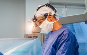 How to Choose the Best Laser Eye Surgery Clinic in Adelaide Based on Cost and Quality
