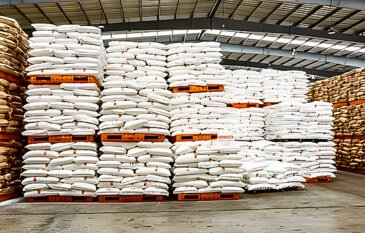 Woven Sacks vs. BOPP Laminated Bags: Which Packaging Solution is Right for Your Business?